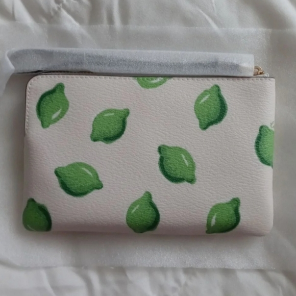 Coach wristlet - Picture 2 of 5